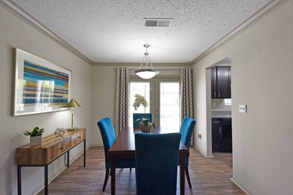 $1,459 / 2br - 1168ft2 - 2 Bedroom with Washer/Dryer Connections! 🤯63815667187715122