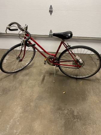 Schwinn Ladies Varsity 10 sp. 1