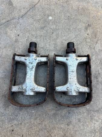 Bike Pedals 9/16 1