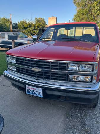 Chevy Silverado 1993 - $5,800 (Seattle)63617898325377120