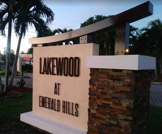 $1,850 / 2br - $1850 ACCESSIBLE 2B/1B IN LAKEWOOD AT EMERALD (HOLLYWOOD)64051002330626123