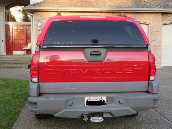 2002 Chevy Avalanche - único - bajo kilometraje - $9,999 (Mill Creek)63441436172801123