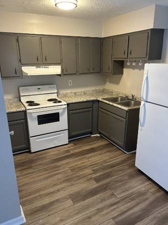 $995 / 2br - 784ft2 - Multi family in Hunstville -  103 G Villa Madrid (Huntsville, AL)63801860137091120