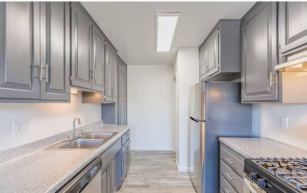 $2,048 / 1br - 750ft2 - Horse Shoes, Heated Pool, 1 bedroom (2675 Fletcher Pkwy, El Cajon, CA)63657276224259121