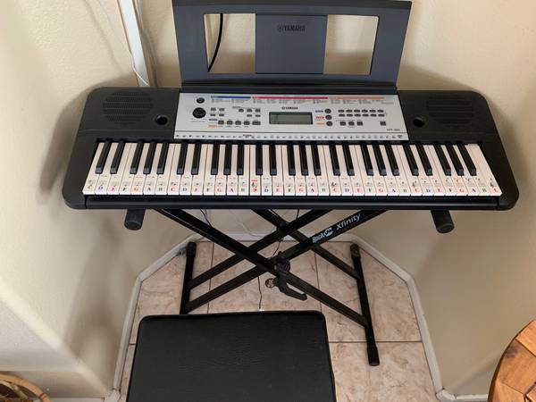 Yamaha Keyboard 1
