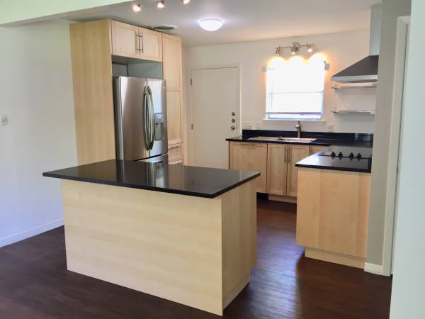 Charming 2/1 Duplex UT-Seton-Central-Mkt Area - Available Jan. 1 1