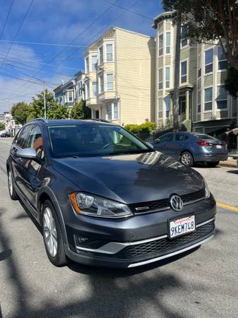 2017 Volkswagen Golf Alltrack TSI S Wagon 4D - $12,000 (castro / upper market)63478284869891123