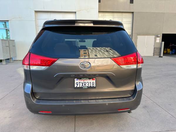 2013 Toyota Sienna XLE  Fully Loaded - $12,350 (North Hollywood)63470045201923121