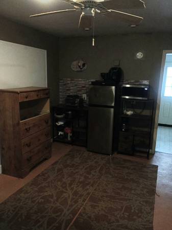 $750 / 1br - 325ft2 - 1 bedroom  includes utilities (Near lafayette)63857516342017120