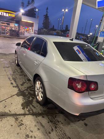 2010 Volkswagen Jetta automático - $4,500 (East Wenatchee)63442560563843124