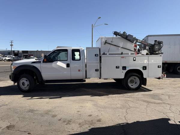 2016 Ford F-550 Chassis XLT - Photo 2