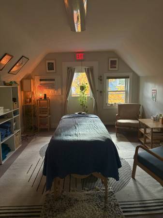$50 Popular Massage Practice seeking to rent out office space (Arlington)64213539838083121