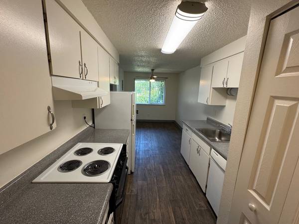 $1,525 / 2br - 864ft2 - APPLY TODAY!!63831771403651121