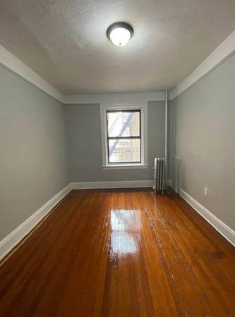 $1,700 / 2br - Spacious 2BR in Midwood Close to Q Train (Brooklyn)63788408674051120