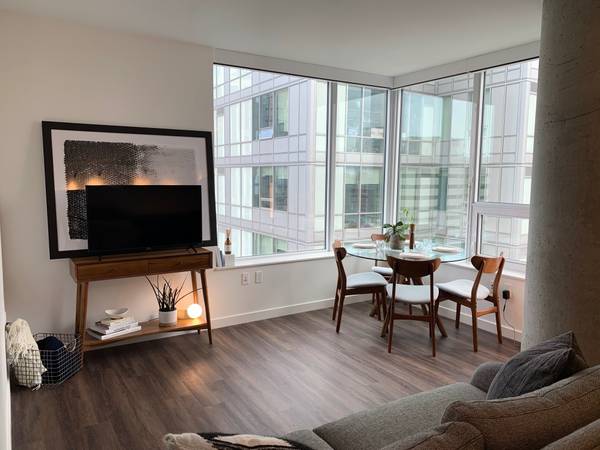 $2,979 / 1br - 707ft2 - Enjoy Downtown Living in Ideal 1x1 Belltown- #2219 (Belltown/SLU - Offering 4 Weeks Free)63852579832065123
