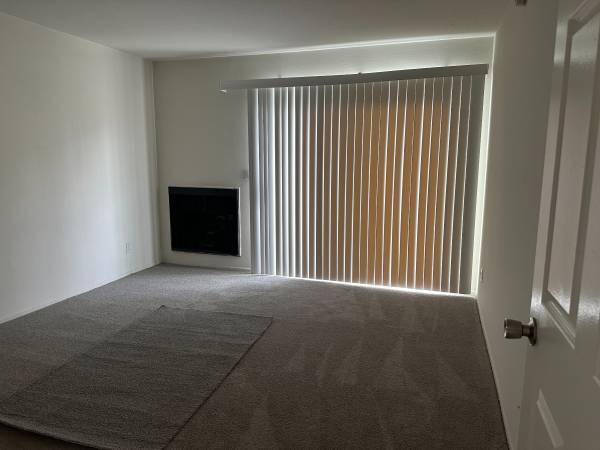 $999 $999 Alquilo terreno 6 acres en Barstow CA (Barstow, CA)63481584498563121