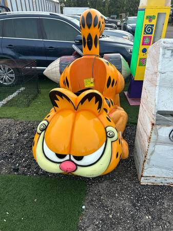 GARFIELD  KID RIDE 1