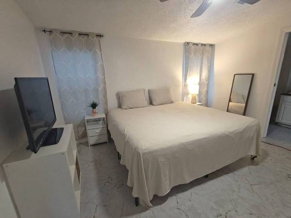 Room for rent in luxury apartment near BED-STUY 1