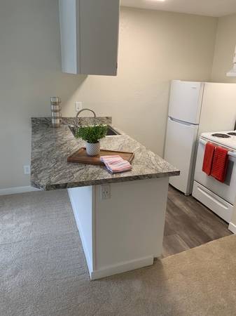 $1,424 / 450ft2 - Central Convenience | Top-Floor Studio w/ Modern Amenities (Lynnwood)63885127241985123