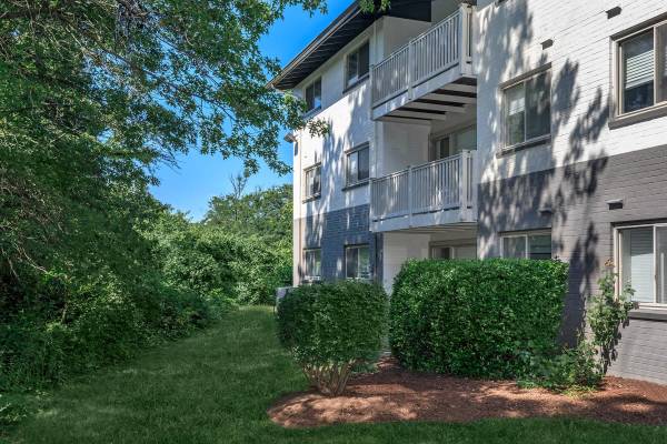 $2,350 / 3br - 1175ft2 - Multi-split System Air Conditioner, Cable Available, 3/BD (4820 Kenmore Avenue, Alexandria, VA)64040029236097122