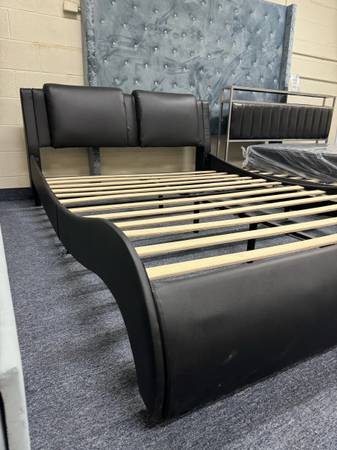 Brand New Queen Size Modern Platform Bed With Mattress (Free Delivery) - $399 (Grand Prairie)63471290349827121