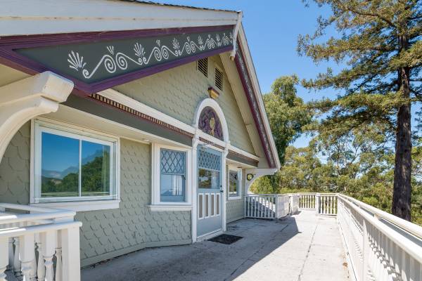 $3,500 / 2br - 1181ft2 - Marin Edwardian Mansion w/ San Francisco Bay Views (san rafael)63964933145603121