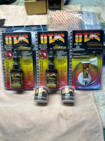 Otis Micro Cleaning Kit W/ 2 X-tra Cleaning Fluid 1