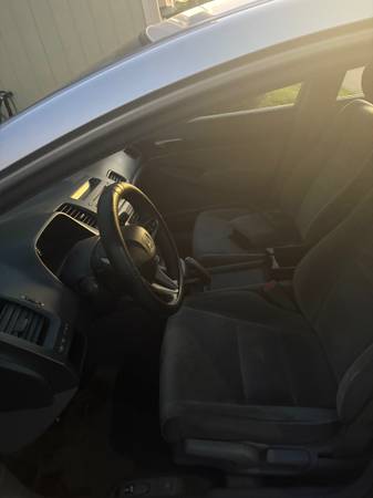 HONDA CIVIC - $4200 (santa rosa)63438591126787124