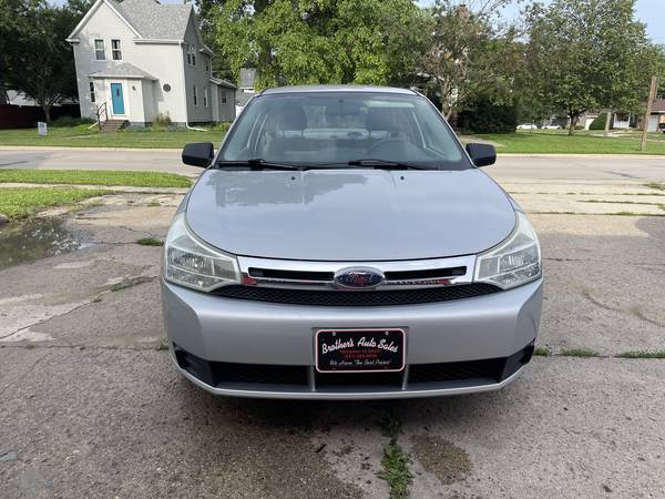 2008 Ford Focus SE *¡117 mil millas! - $3,995 (Hampton Iowa)63613565497475122