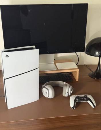 PS5 SLIM PLUS HEADSET 1