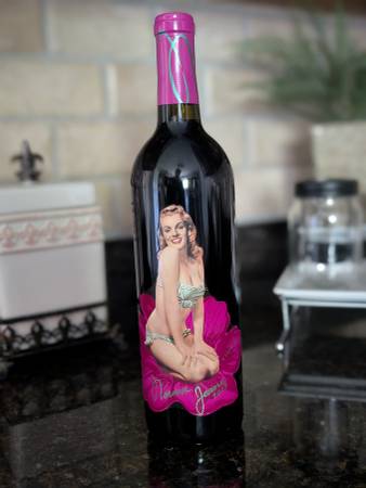 Marilyn Monroe Collectible Bottle 1