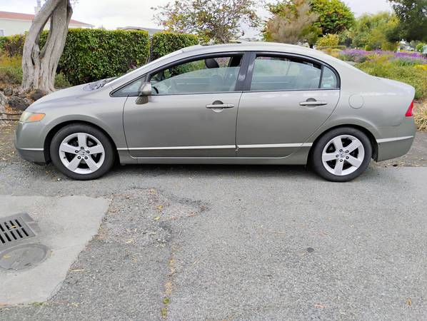 2006 civic LX Sedan 1
