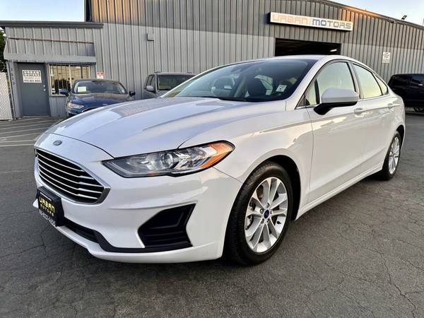 2020 *Ford* *Fusion *SE 4dr Sedan* White - $14,995 (Urban Motors)63619483291907124