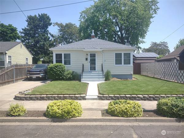 $1,300 / 2br - 1456ft2 - Immaculately clean and well cared for home (Walla Walla)63803243302147120