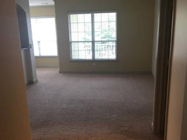 $2,538 / 1br - 1074ft2 - Full size washer and dryer, Track lighting, Pantry (Foxborough)63620394720769121