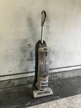 Shark Navigator Vacuum (1-24) 1