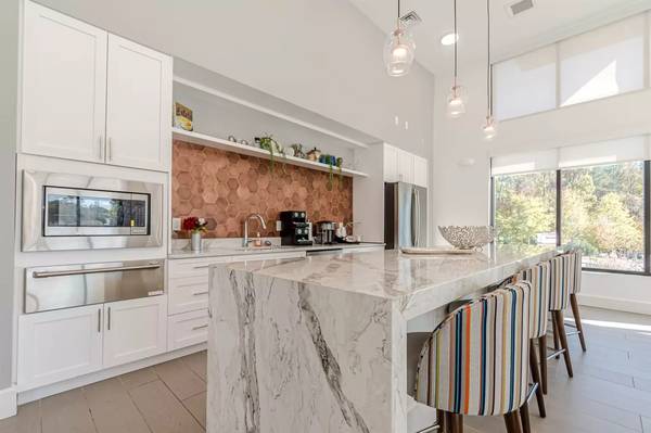 $1,434 / 2br - 928ft2 - You've never seen anything like these deals! Call now! (Atlanta)63964265641474121