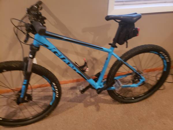 2018 Giant Talon 2 (Medium) 1