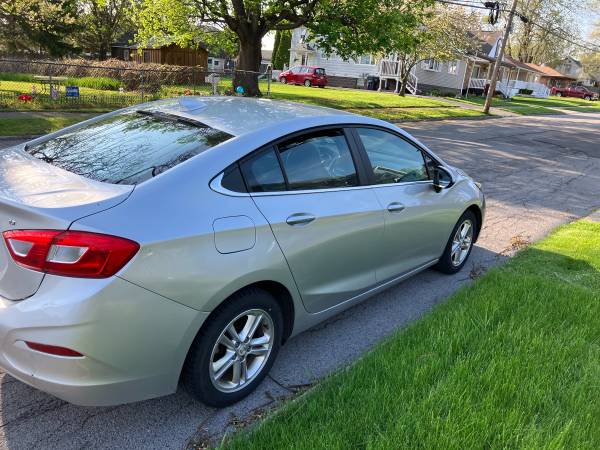 2017 CHEVY CRUZE LT - $2,50063483447678593123