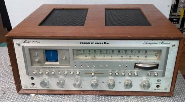 Vintage Marantz 2500 Receiver 1