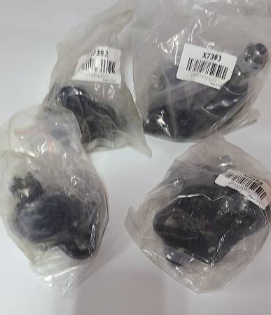 2000-2003 Dodge Durango or 2000-2004 Dakota 2WD Front Ball Joints 1