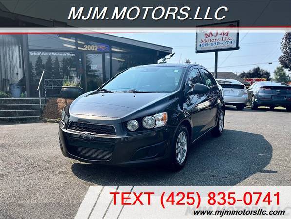 **2015** CHEVROLET SONIC LT AUTO, CONDUCCIÓN SUAVE Y AHORRO DE COMBUSTIBLE!! - $4,99563623387523075121