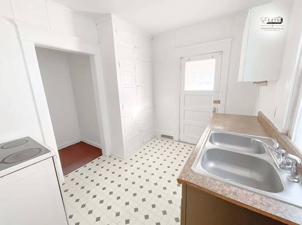 $780 / 2br - Comfortable 2-Bedroom Apartment in Old Town Lansing63620274656771123