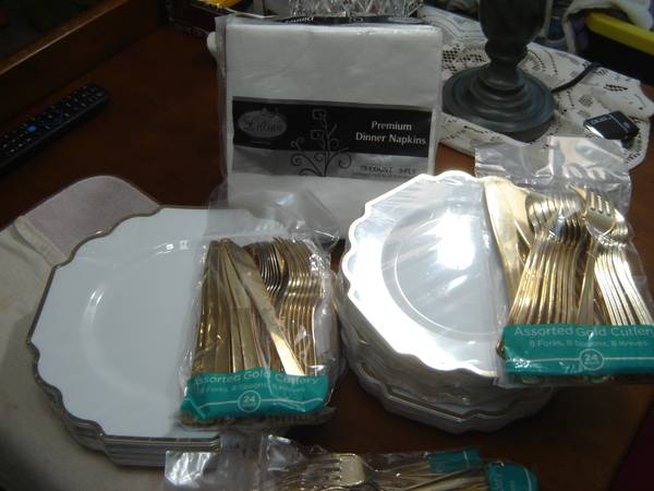 * 50th WEDDING ANNIVERSARY plates, cutlery, premium napkins. NEW. 1