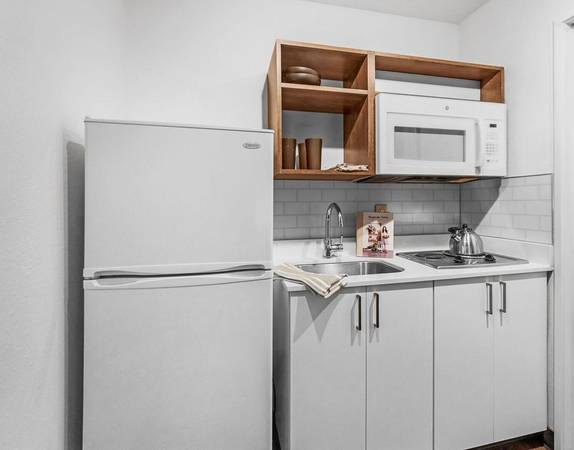 $924 / 306ft2 - Live Vivo Ivy Creek: 1 Month Free, Fees Waived!63685979844867123
