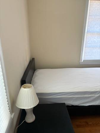 $875 / 1br - 110ft2 - Monthly Rental - OK. Small Room Available - 1mi Metro / DCA Airport (Arlington, VA (Crystal City))64040193500161123