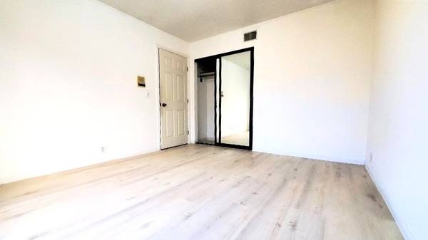 $900 / 150ft2 - Private Bedroom for shoin a 4 bedroom apartment near GG Park and Beach (richmond / seacliff)63938500902530120