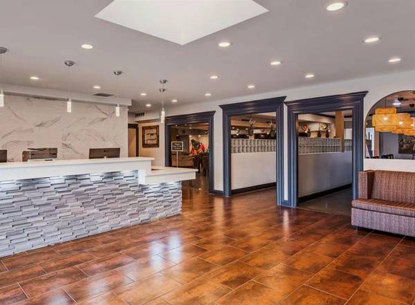 $550 / 1br - DISCOUNTED WEEKLY RATE! - 24-hour Front Desk + Cocktail Lounge (Sacramento)64043835524865123