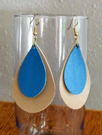 Leather teardrop earrings 1