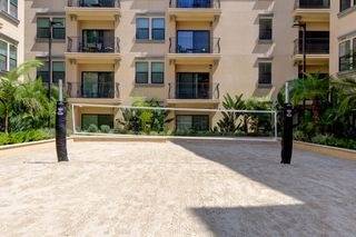 $1,849 / 455ft2 - Patios ajardinados exuberantes con fuentes63818753829121120